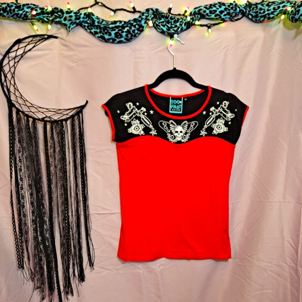 Skull 💀 Tattoo Gun Rockabilly Pin Up Tee